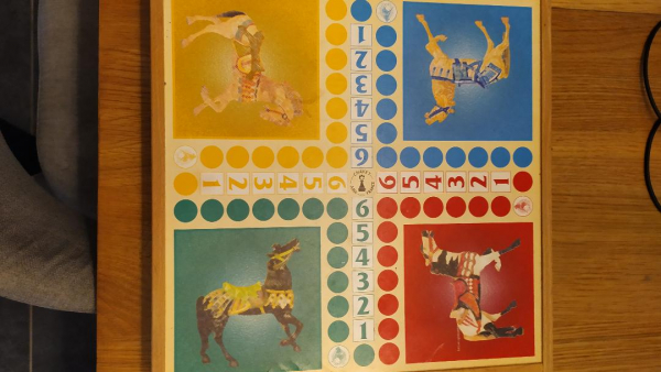 Boite multi-jeux